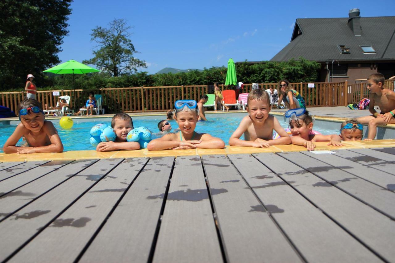 Camping Domaine Du Lac Chambon Murol Eksteriør billede