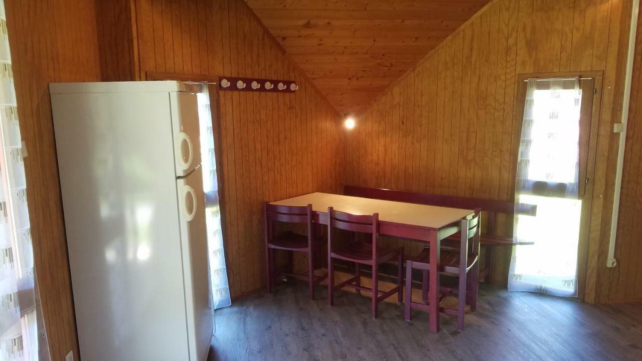 Camping Domaine Du Lac Chambon Murol Eksteriør billede