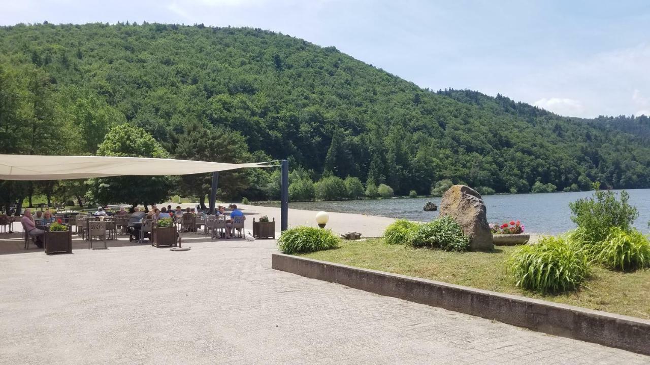Camping Domaine Du Lac Chambon Murol Eksteriør billede